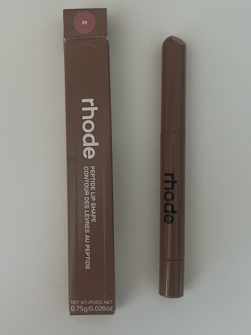 Rhode Peptide Lip Shape in Lift